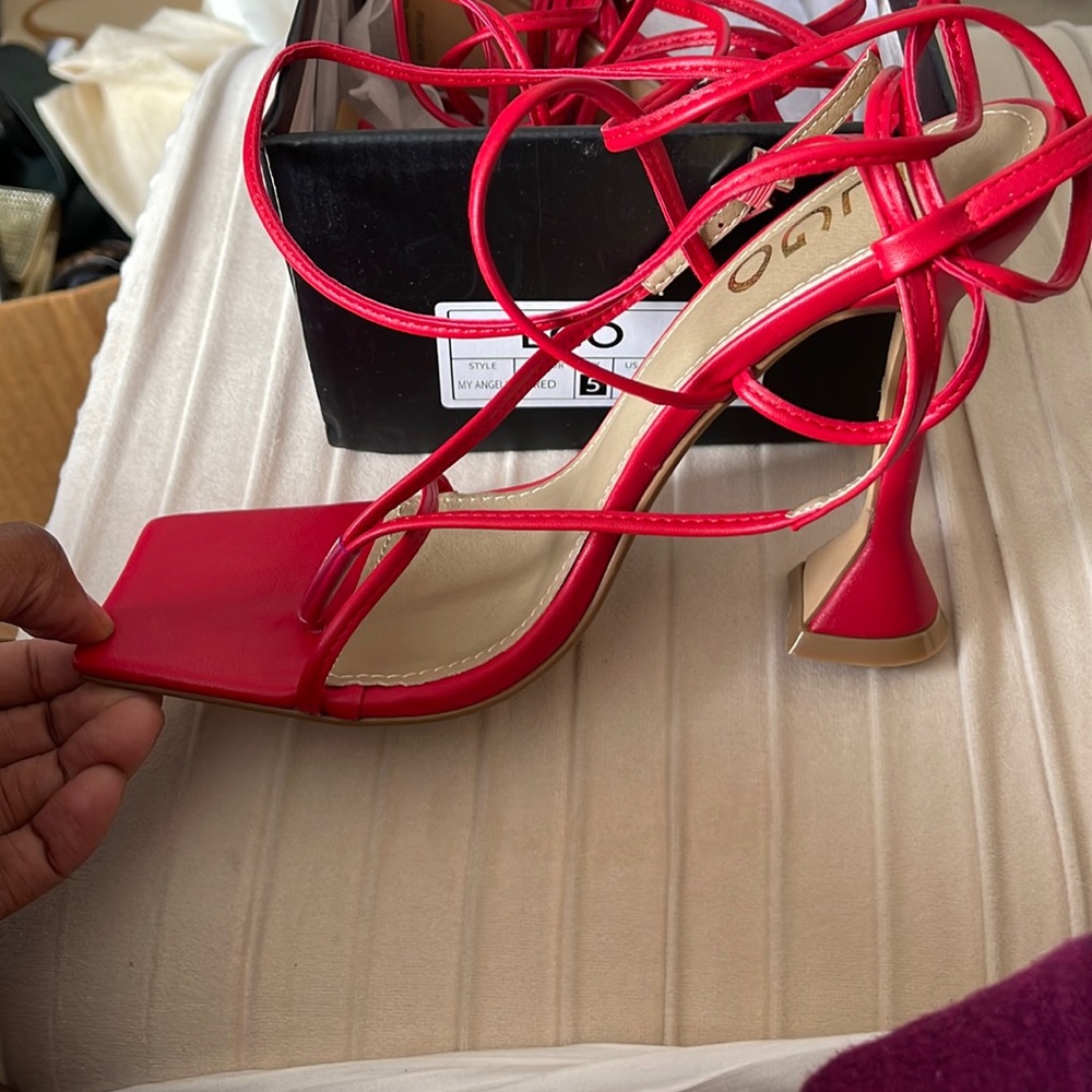 EGO Red Heeled Strappy Sandals 7W Never Worn